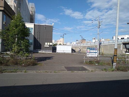 川上町10丁目駐車場