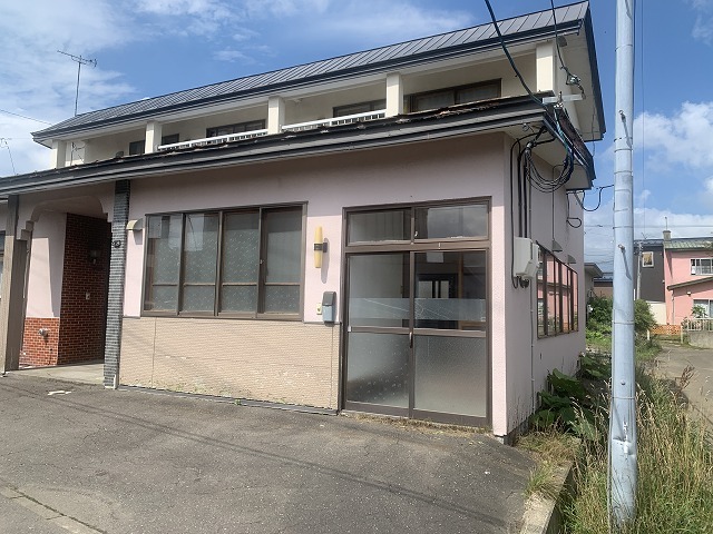 東川町９番　貸物件（物置）