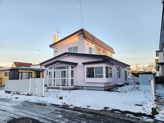 釧路市愛国西２丁目　中古住宅